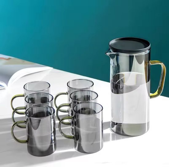 Waterkaraf met glazen set- Waterkaraf met 6 Glazen  Inhoud 1,3 liter